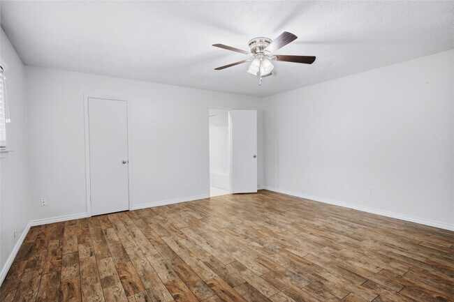 Building Photo - 182 Greenleaf Ln
