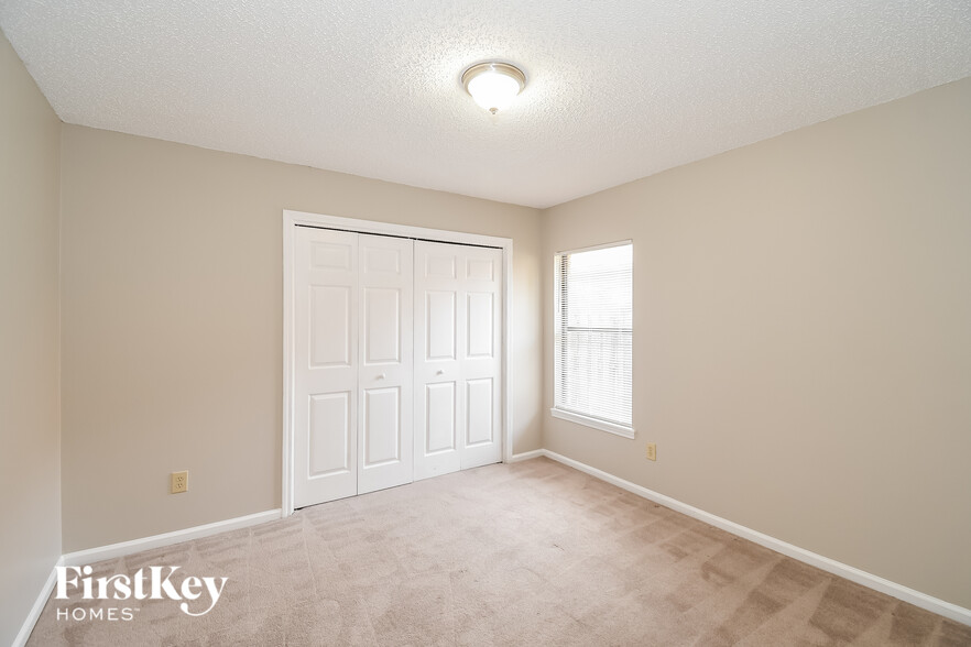 Building Photo - 561 Sparrow Branch Cir