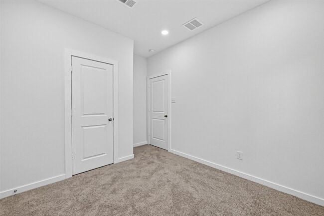 Building Photo - 31810 Autumn Spur Ln