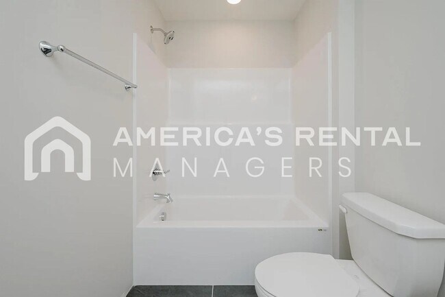 Building Photo - Modern Elegance at Unali Townes!