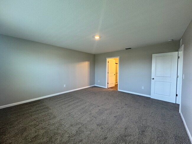 Building Photo - 4 Bed/3 Bath/2 Car Garage New Construction...
