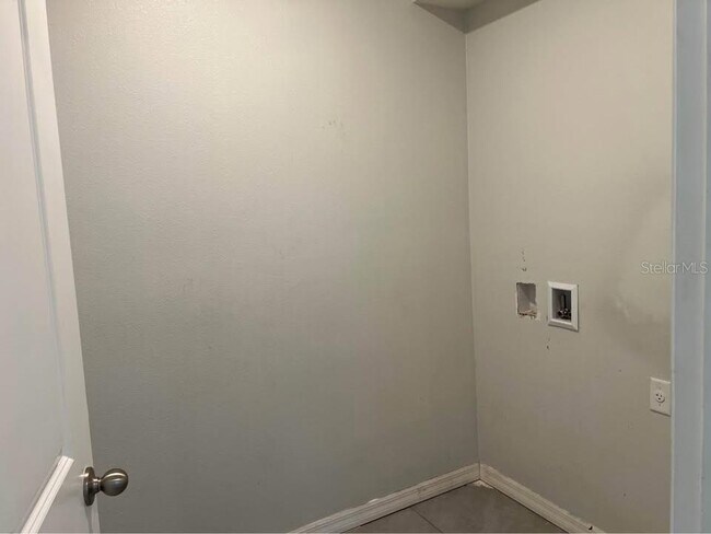 Building Photo - 1703 Johnson Pointe Dr