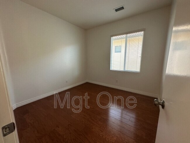 Building Photo - 4485 Spring Knolls Ct