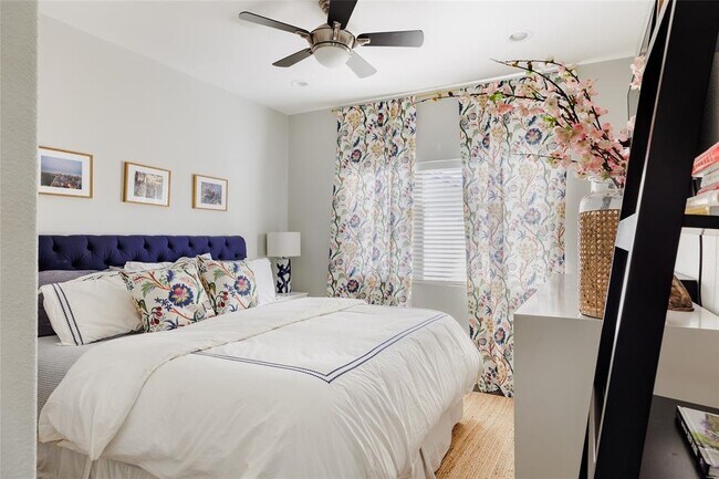 Building Photo - 2412 Wilson St