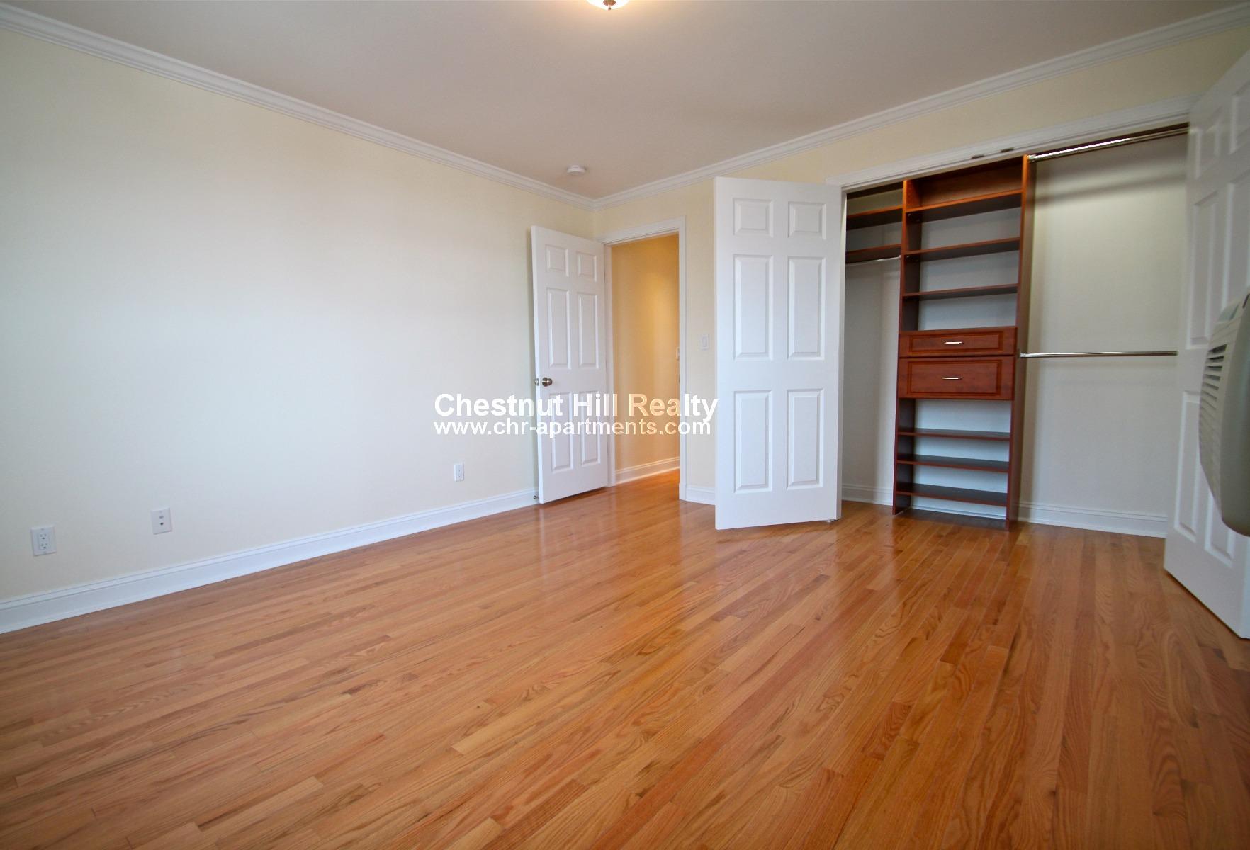 Building Photo - 56 Brattle St