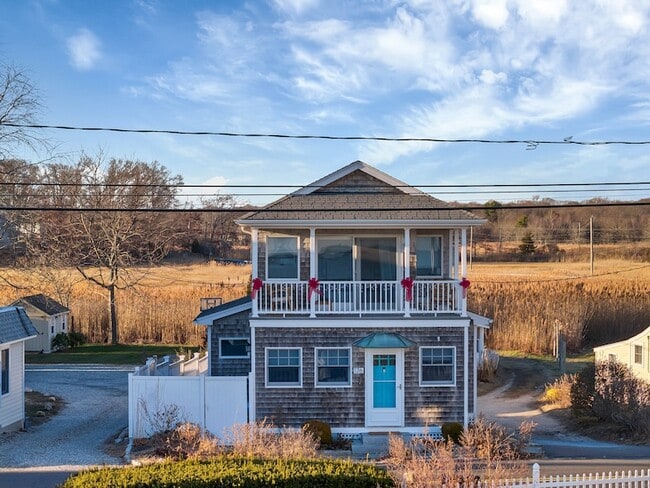 Building Photo - 176 Shore Rd