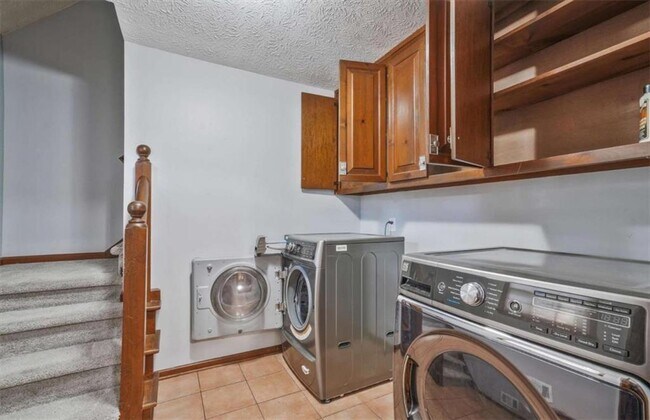 Building Photo - 5741 Wolf Laurel Dr SW