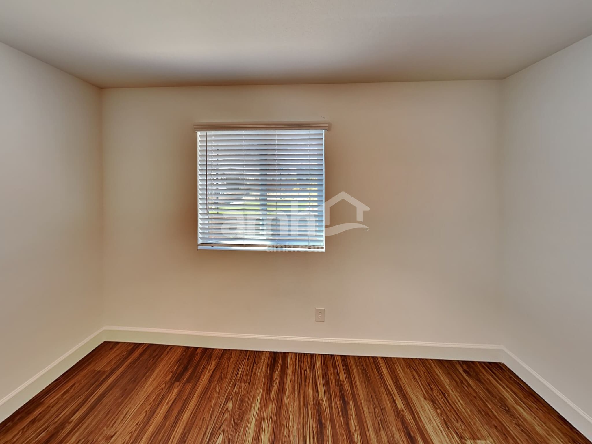 Building Photo - 10081 Roseum Ct