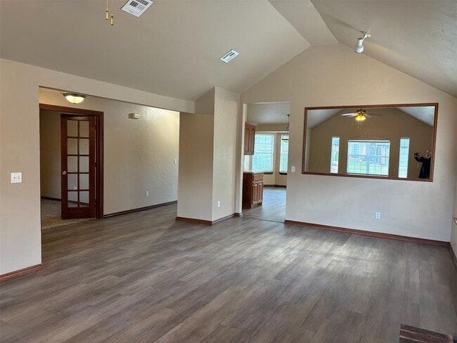 Building Photo - 1424 SW 129th St