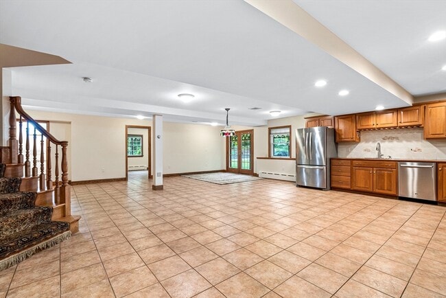 Building Photo - 282 High St