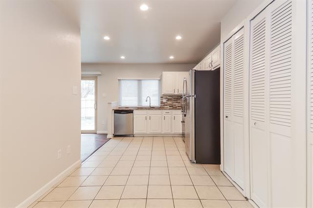 Building Photo - 18903 Platte River Way