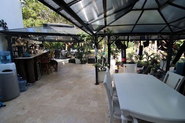 Building Photo - 930 Rambling Dr Cir