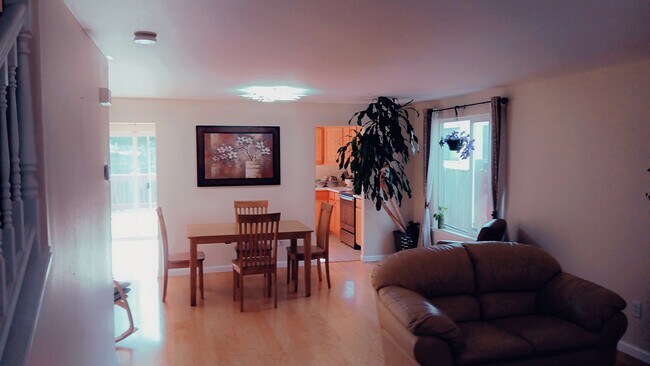 Building Photo - 4211 SE 94th Ave