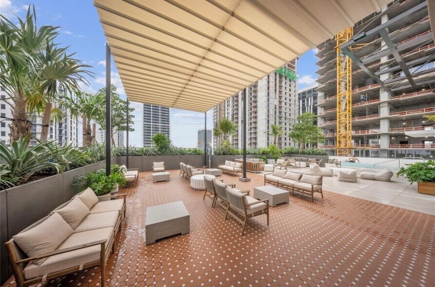 Building Photo - 601 N Miami Ave