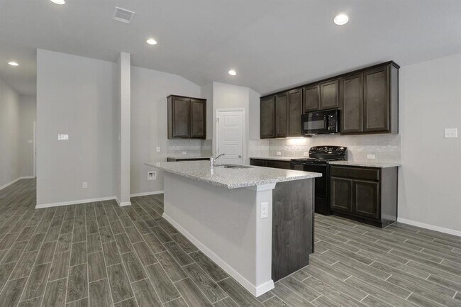 Building Photo - 21302 Pioneer Cove