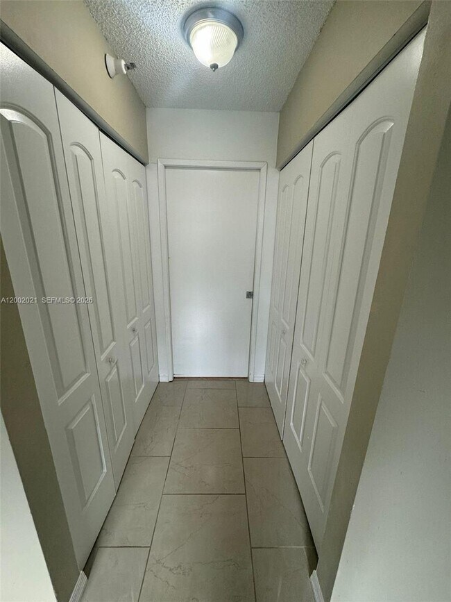 Building Photo - 111 Yacht Club Way