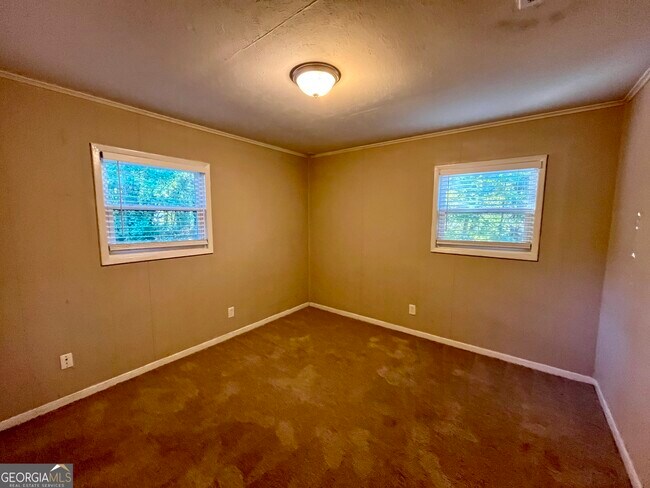 Building Photo - 6107 Shadow Glen Ct SW