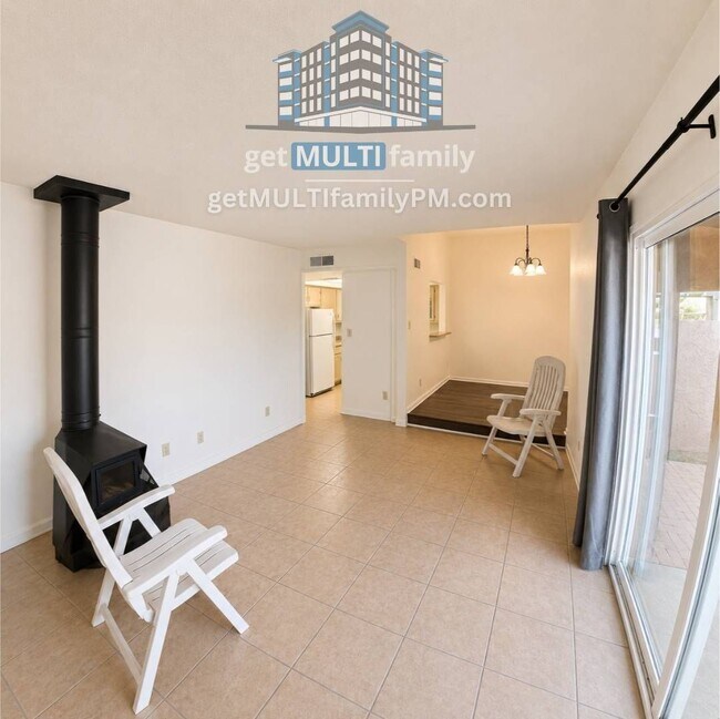Building Photo - 903 S Casitas Dr
