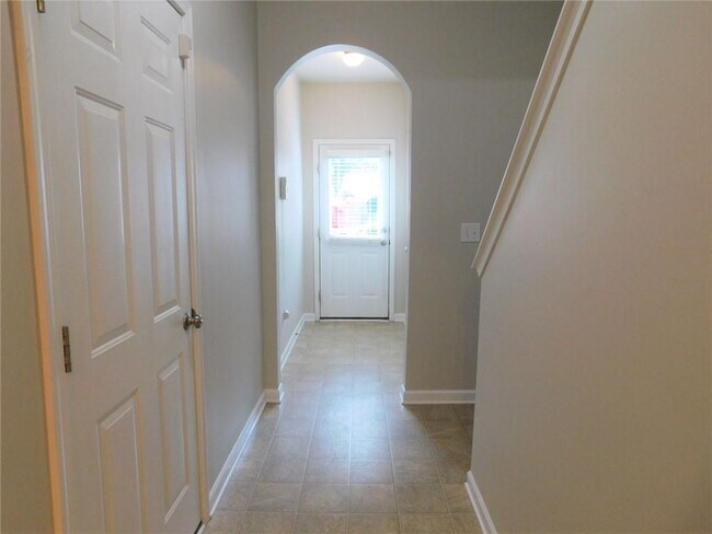 Building Photo - 524 Ridge View Crossing