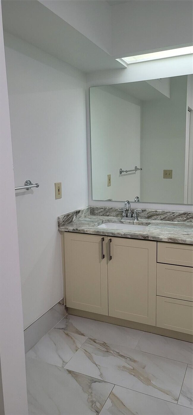 Building Photo - 10790 NW 14th St