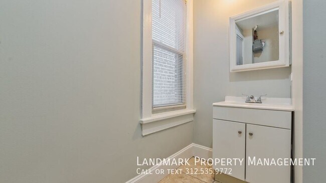 Building Photo - 2625 W 21st Pl