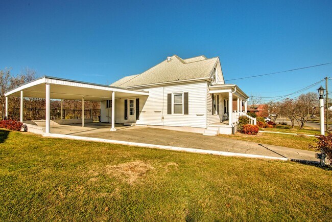 Building Photo - 1624 Edgemont Ave