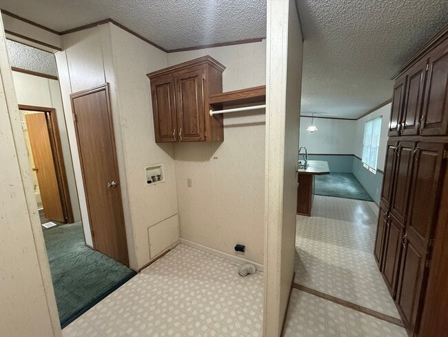 Building Photo - 3 bedroom home in Eldon, MO!