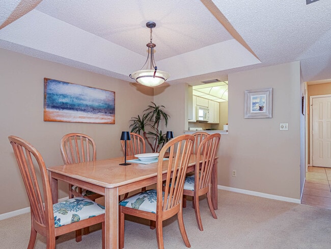 Building Photo - 3939 Ocean Dr