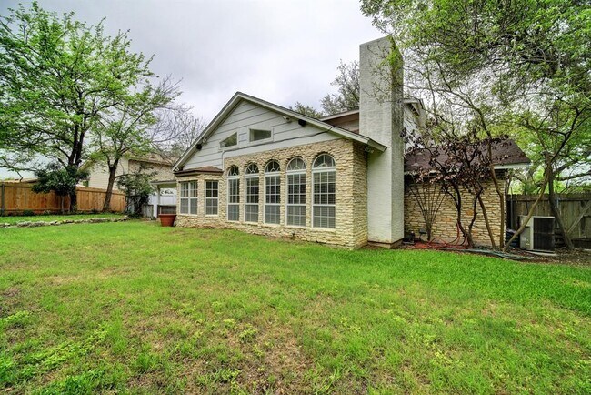 Building Photo - 10509 Doering Ln