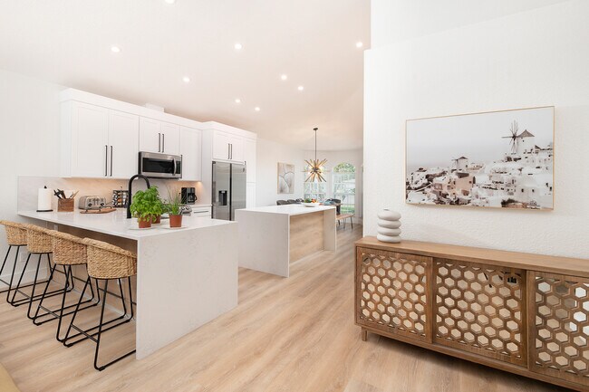 Building Photo - 823 96th Ave N