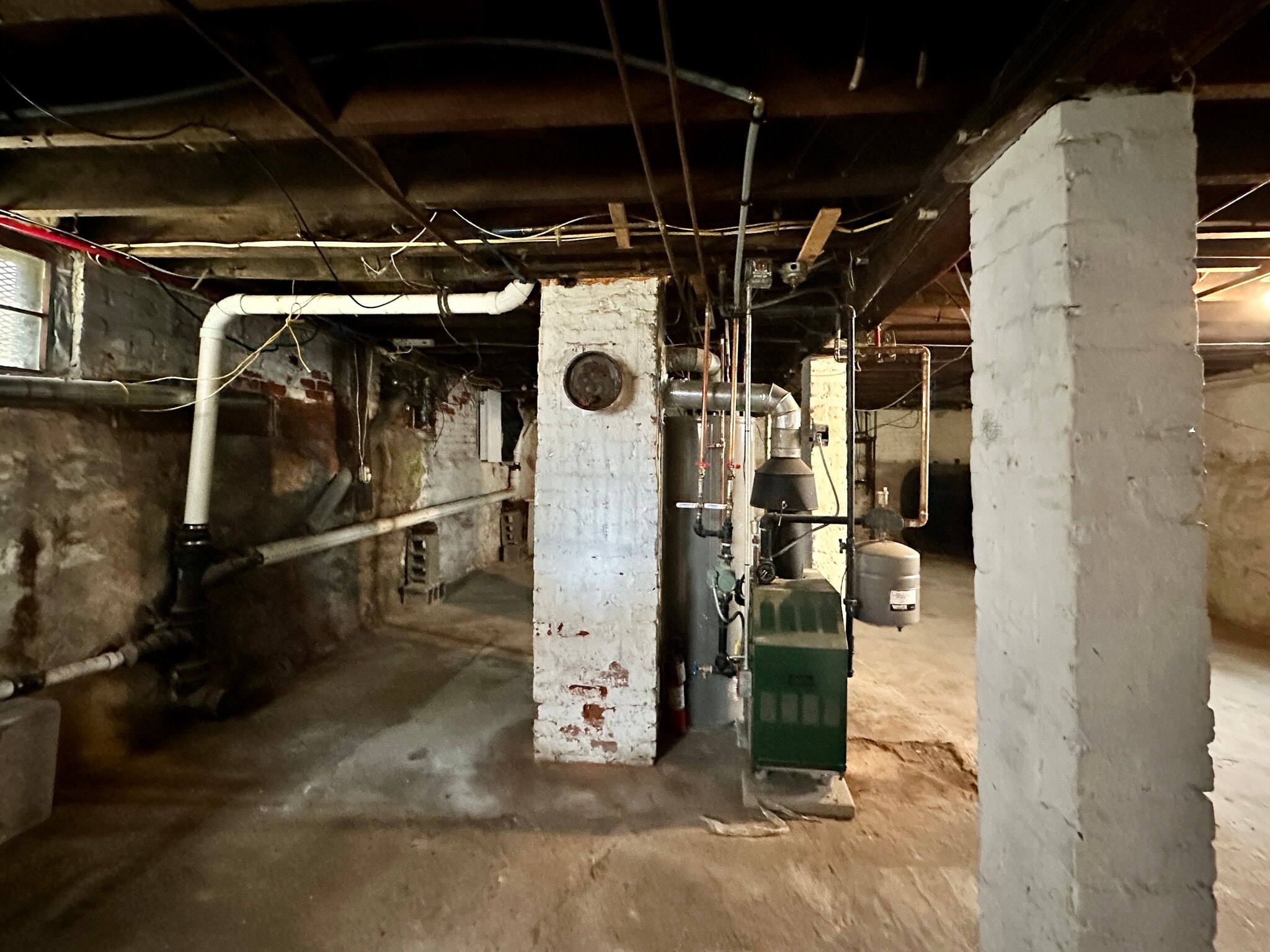 Building Photo - 170 Alabama Ave