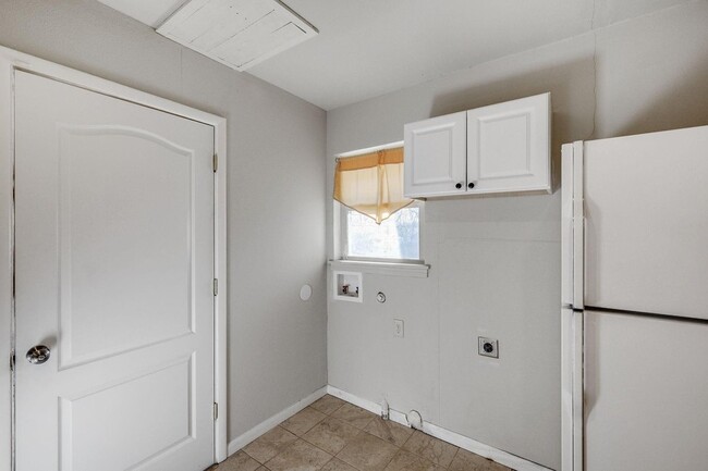 Building Photo - 4313 Bonnie Dr