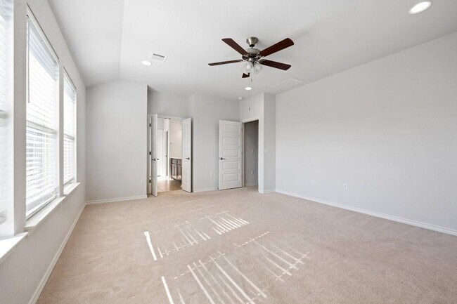 Building Photo - 14410 McCoy Lp