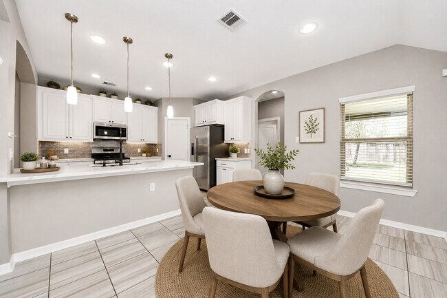 Building Photo - 16011 Monument Hill Crossing