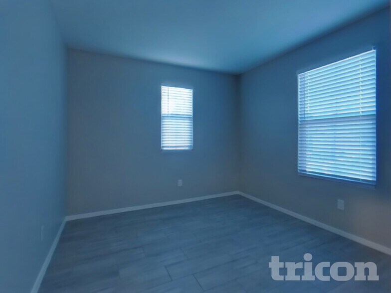 Building Photo - 11692 N 165th Ln