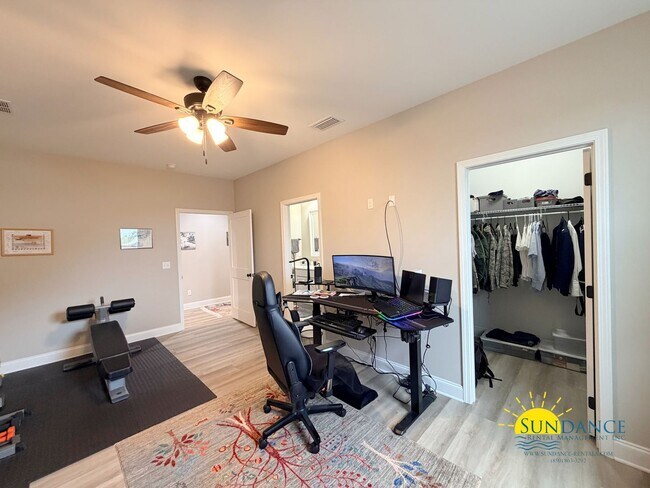 Building Photo - Stunning Shalimar 4 Bedroom / 3 Full Bathroom Home with Solar Energy Efficiency!