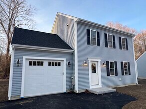 Building Photo - 2 Hummingbird Path