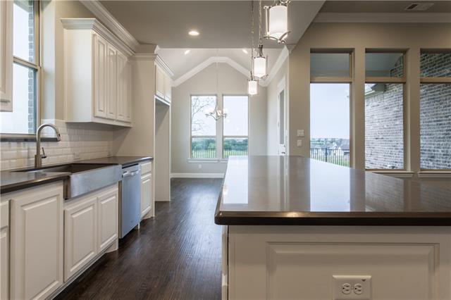 Building Photo - 8604 Pine Valley Dr