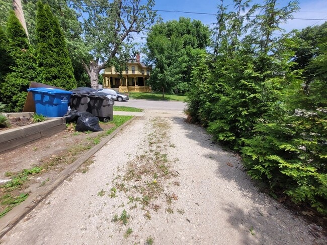 Building Photo - 757-759 17th Street