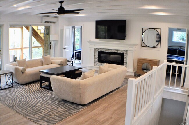 Building Photo - 317 Sky Walk