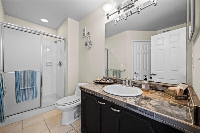 Building Photo - 4887 Via Palm Lakes Via