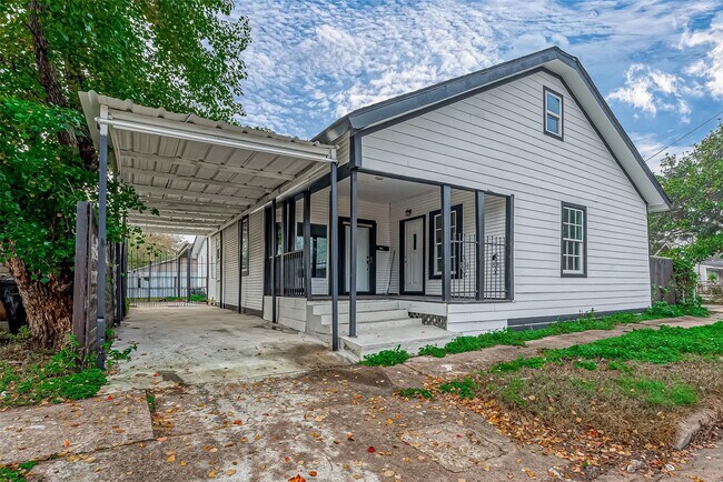 Primary Photo - 7422 Avenue I