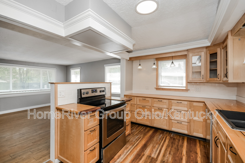 Building Photo - 2238 Cosmos Dr