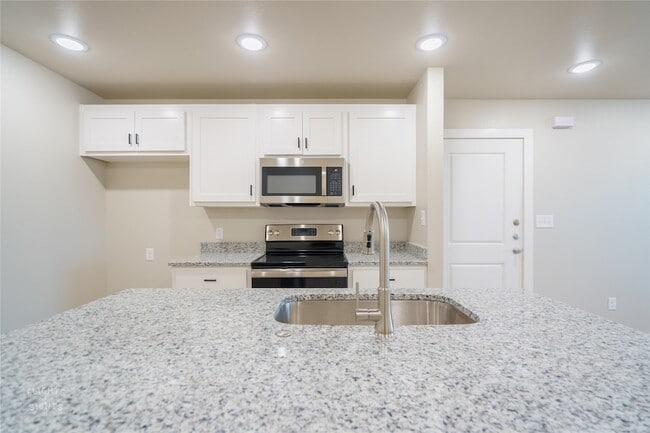 Building Photo - 2626 Baron Ave