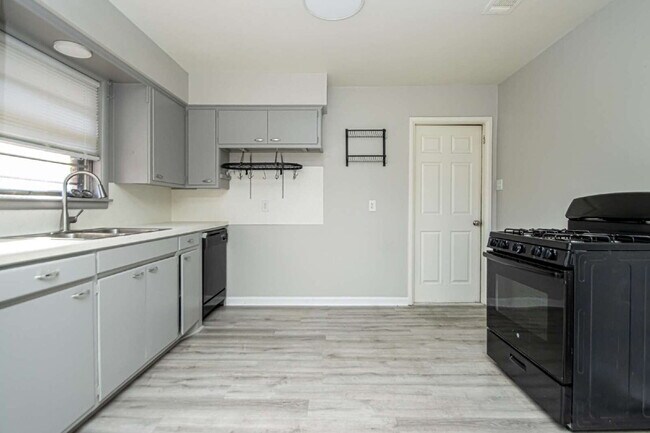 Building Photo - Charming 2-Bedroom Home in North Little Rock