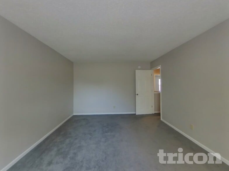 Building Photo - 121 Winterwood Dr