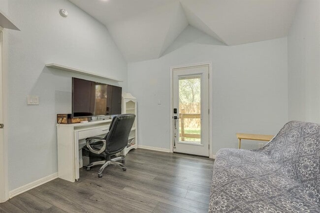 Building Photo - 8908 Pepper Rock Dr
