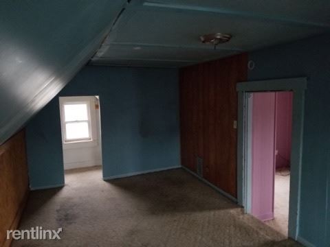 Building Photo - 3 br, 1 bath House - 117 Northwest E Street