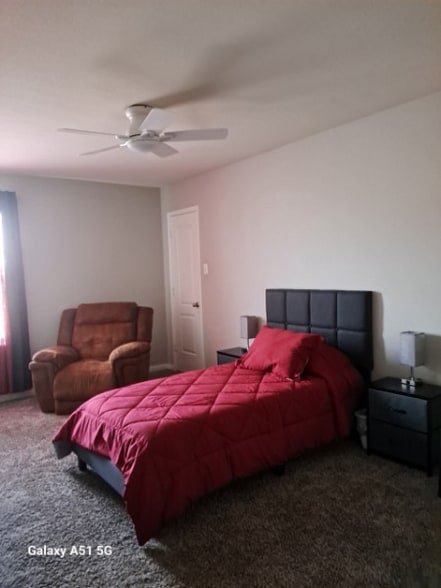 Building Photo - 6101 Chalk Hollow Dr