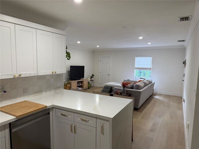 Building Photo - Southwest 125th Avenue Road, Miami, FL 33177 - 3 BR 1.5 BA single-family home